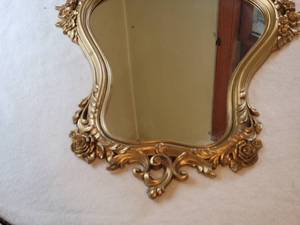 lot 78 image: Ornate Rococo Gold Trimmed Hall Mirror