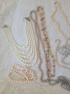 lot 58 image: Vintage Costume Pearl Necklace Collection A