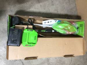 Greenworks PRO 16 in 60V Battery Cordless String Trimmer   Customer Returns See Pictures