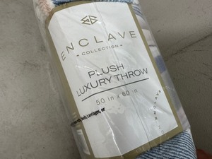 lot 278 image: New Luxury Plush Throw Blanket