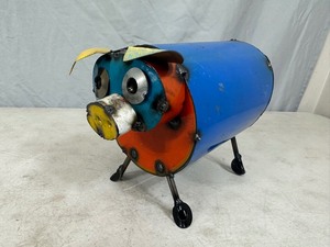 lot 31 image: New Recycled Metal Pig with Curly Q Tail