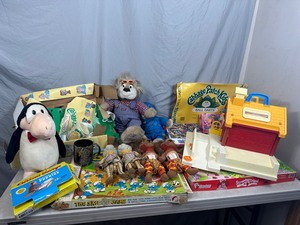 lot 50 image: Vintage Toys, Games, Disney, Fisher Price, Smurfs, Cabbage Patch, Etc