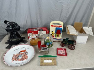 lot 115 image: Collectibles, Home Decor, Music Box, and More