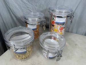 lot 122 image: 4 New Airtight Food Storage Canisters