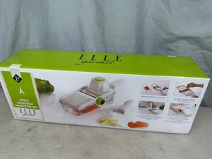 lot 141 image: New Elle Gourmet 4 Piece Mandoline Slicer Set
