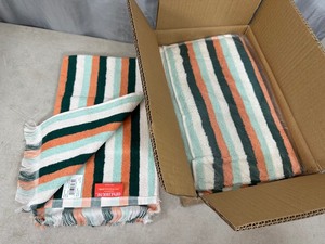 lot 147 image: 6 New Opalhouse Jungalow Hand Towels