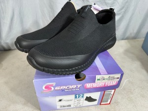 lot 169 image: New Skechers Memory Foam Shoes - Size 12
