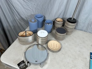 lot 172 image: Assorted Bathroom Counter Top Organization and More