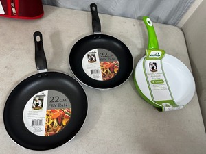 lot 184 image: 3 New Aluminum Frying Pans
