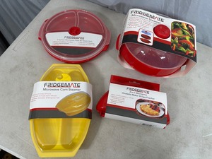 lot 224 image: 4 New Microwave Steamer Cooking Containers