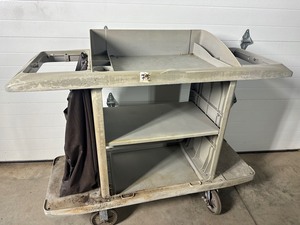 lot 4 image: Rubbermaid Maid  Housekeeping Cart
