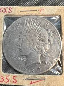 1935-S US SILVER PEACE DOLLAR