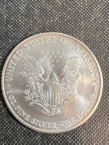 2002 AMERICAN SILVER EAGLE 1 TROY OZ .999 FINE SILVER