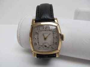 lot 13 image: Working Vintage LEROY Mens Watch