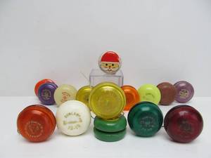 lot 104 image: Large Lot of Vintage YO-YOs #2
