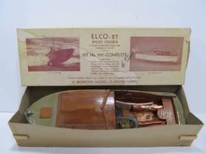 lot 124 image: Vintage ELCO-26 Sport Cruiser Wooden Pond Cruiser Boat 