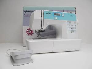 lot 135 image: Working BROTHER Model CE-4000 Sewing Machine wBox