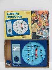 lot 149 image: NOS Vintage Science Fair Crystal Radio Kit