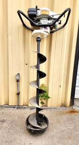 lot 244 image: Quality Vintage JIFFY Ice Drill Gas Powered Auger