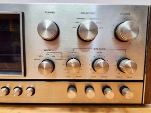 lot 295 image: Heavy Duty Vintage KENWOOD Model KR-9340 4-Channel Receiver