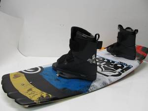 lot 209 image: Like-New Liquid Force Classic Wakeboard