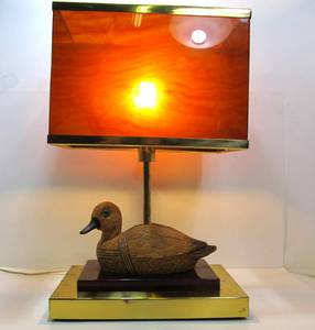 lot 217 image: Vintage Duck Sculpture With Lucite Shade Table Art Lamp Signed