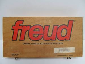 lot 243 image: New or Like-New FREUD Carbide Tipped Router Bits