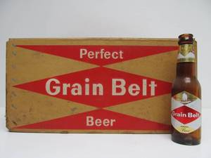 lot 242 image: FULL Case of Vintage GRAIN BELT Stubby 7oz Beer Bottles