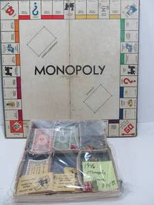 lot 315 image: Nice Lot of Vintage Toys Games etc