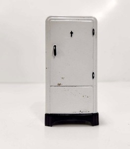 lot 335 image: Excellent Vintage 1950s Promotional ELECTROLUX Refrigerator Coin Bank
