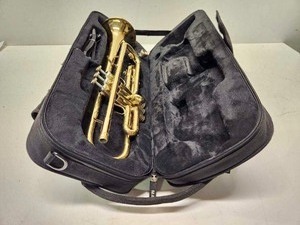 lot 348 image: Nice Condition GIBSON Baldwin Trumpet wCase