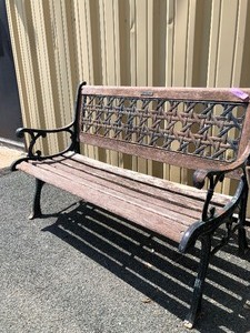 lot 329 image: Vintage BERKELEY FORGE Park Bench