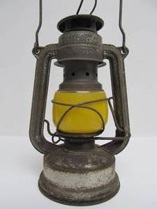 lot 355 image: Vintage FEUERHAND Super Baby 175 Yellow Globe Lantern W. Germany