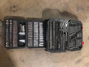 lot 23 image: Husky Mechanics Tool Set (290-Piece)  Customer Returns See Pictures