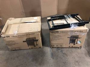 lot 40 image: Lot of Assorted Grills Various Models and Conditions Customer Returns See Pictures