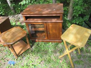 lot 13 image: Wooden Living Room accessories