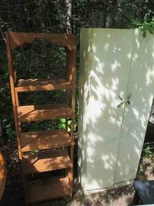 lot 19 image: Vintage 5 Metal 2-door pantry cabinet