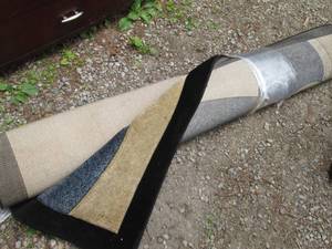 lot 61 image: Abstract shapes area rug