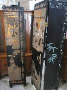 lot 80 image: Very Heavy 4-panel roomprivacy divider