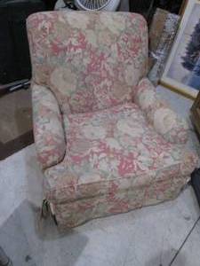 lot 82 image: Floral print Upholstered Living room chair
