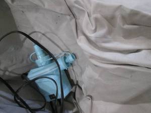 lot 124 image: Intex full size air mattress