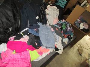 lot 130 image: Lot of ladies and kids clothes
