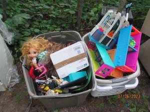 lot 154 image: assorted boy and girl toys