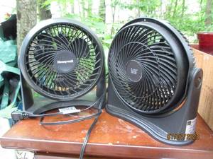 lot 191 image: Pair of (2) Easy home 8 personal fans