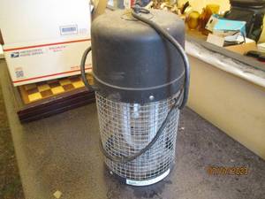 lot 205 image: Vintage electric outdoor bug zapper
