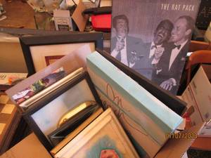 lot 208 image: Assortment of Inspirational wall decor