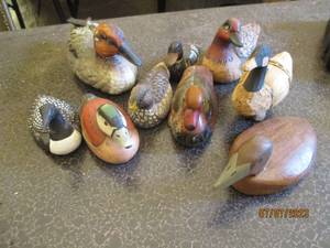 lot 237 image: Cabin style duck figurine decor.