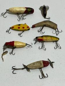 lot 6 image: Vintage Fishing Lures Lot - Jitterbug, Kautzky, and More