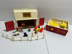 lot 30 image: Vintage Fisher Price Toys Lot #2 - Little People, MusicRecord Player, Animal Barn