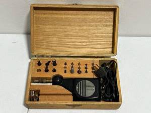lot 37 image: Vintage BURGESS Vibro-Tool Engraving Tool